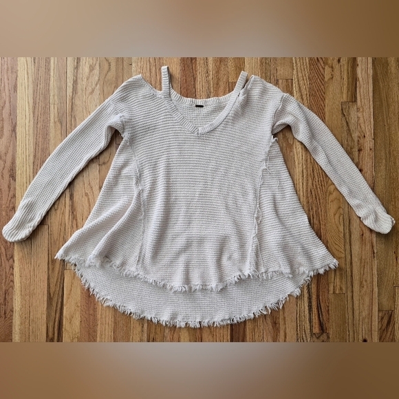 Free People Sunrise Sunset Waffle Knit  V Neck Ivory Size S Oversized Raw Hem - Picture 1 of 4